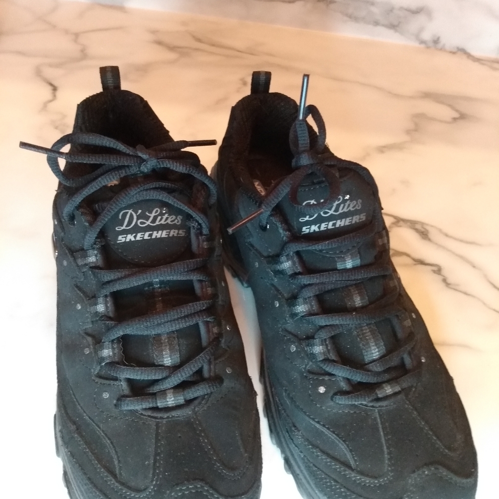 Women's Skechers D'lites sneakers size 11